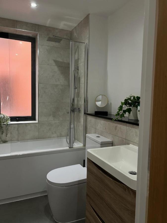 דירות Contemporary 2Br In Birmingham City Center מראה חיצוני תמונה